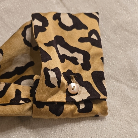 Lafayette 148 New York Black and Cream Long Sleeve Button Down Shirt - Picture 9 of 14